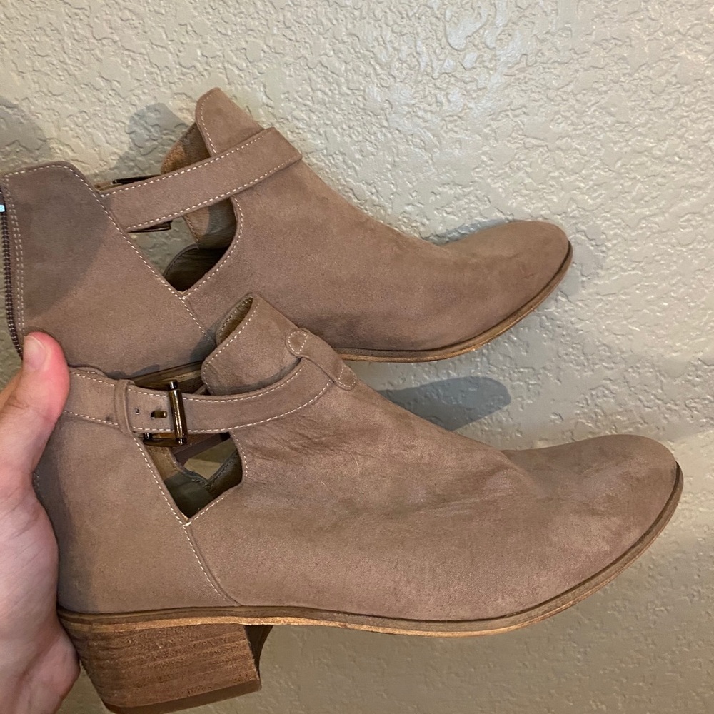 Mini boots